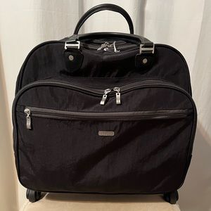 Baggallini 4 Spinner Wheel Rolling Carry On Tote.